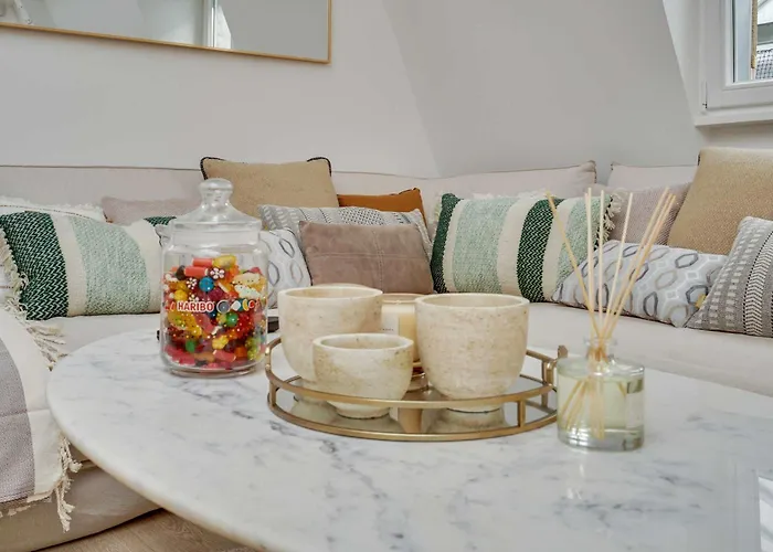 Appartement Historical In The Heart Of - 4 Parijs