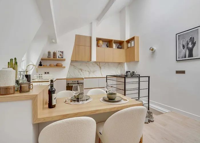 Historical In The Heart Of - 4 Appartement