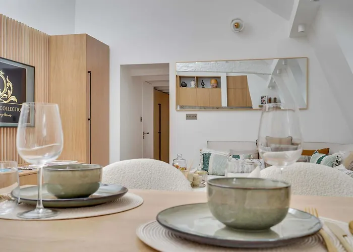 Historical In The Heart Of - 4 Appartement